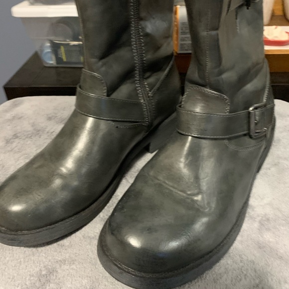 ETC Grey Zippered Boots - Picture 1 of 5